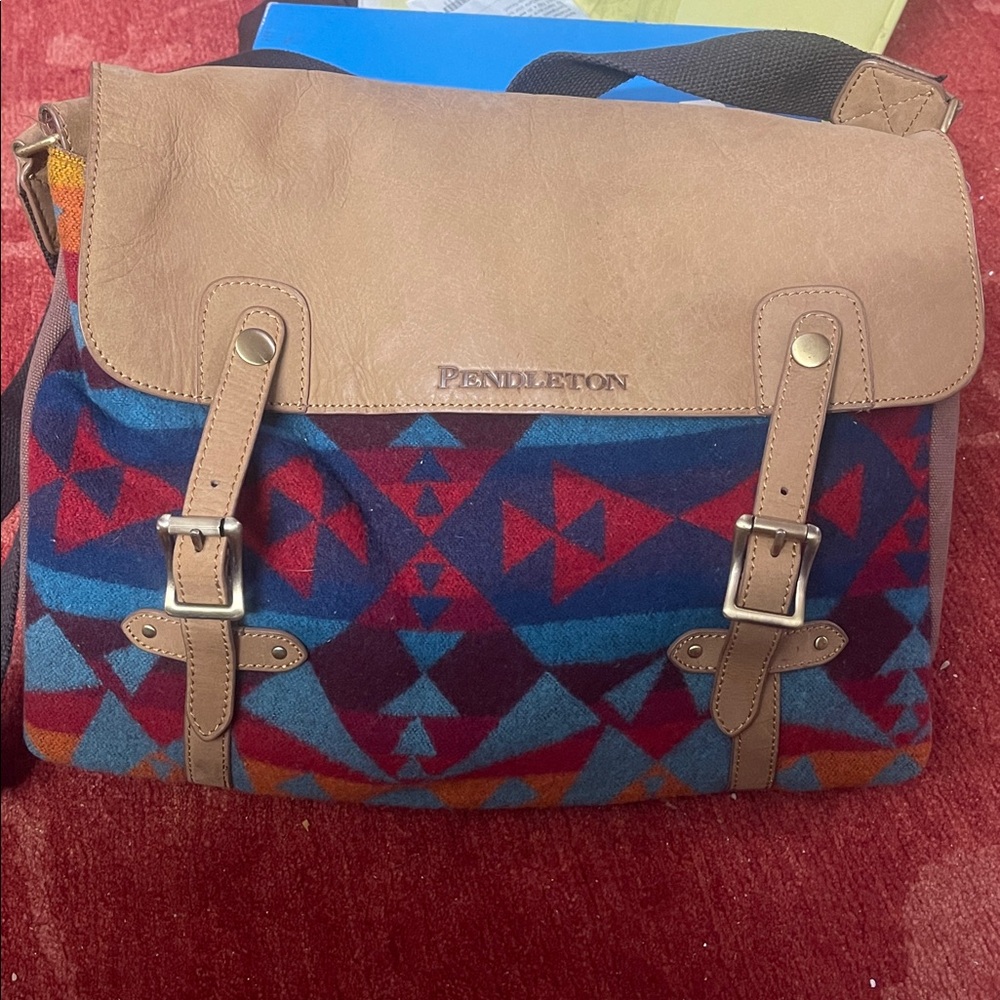 Pendleton Canvas Crossbody Bag. - Picture 12 of 12
